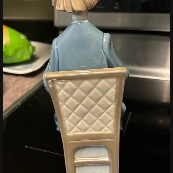 Lladro Graduate Sculpture 5199 - Picture 5 of 8